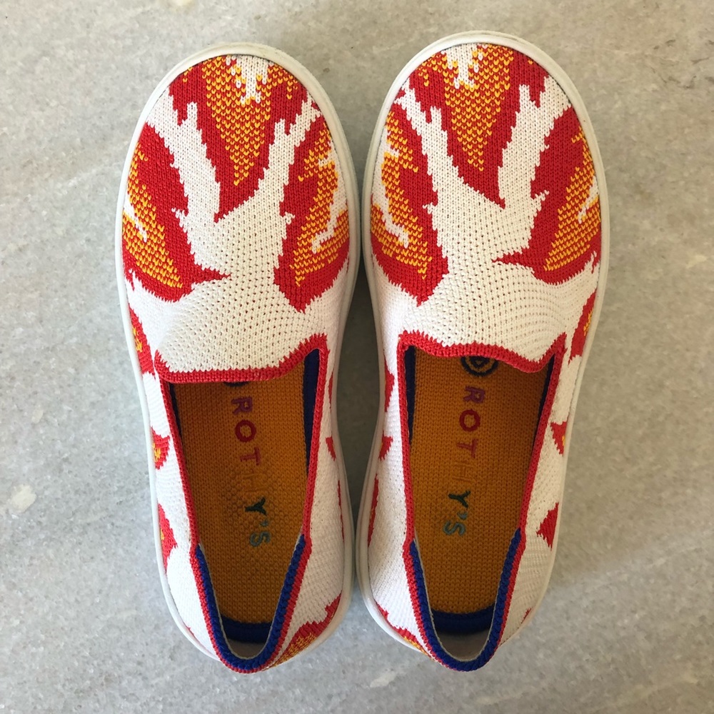 Rothys Flames Kids Shoes size 11
